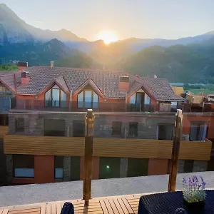 Duplex Amb Vistes Al Pirineu Catala Apartamento